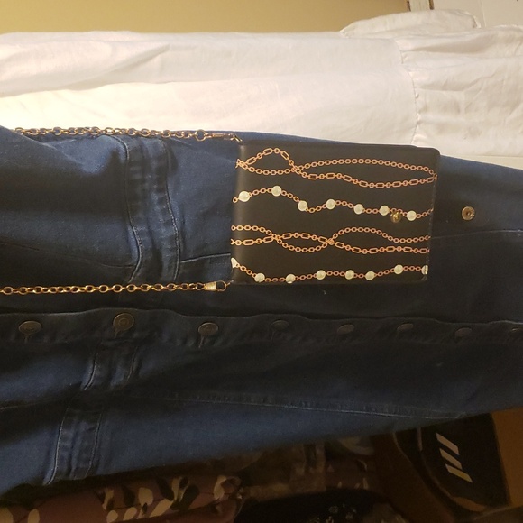 5/$25- Unbranded Crossbody Purse 👛 - Picture 3 of 6